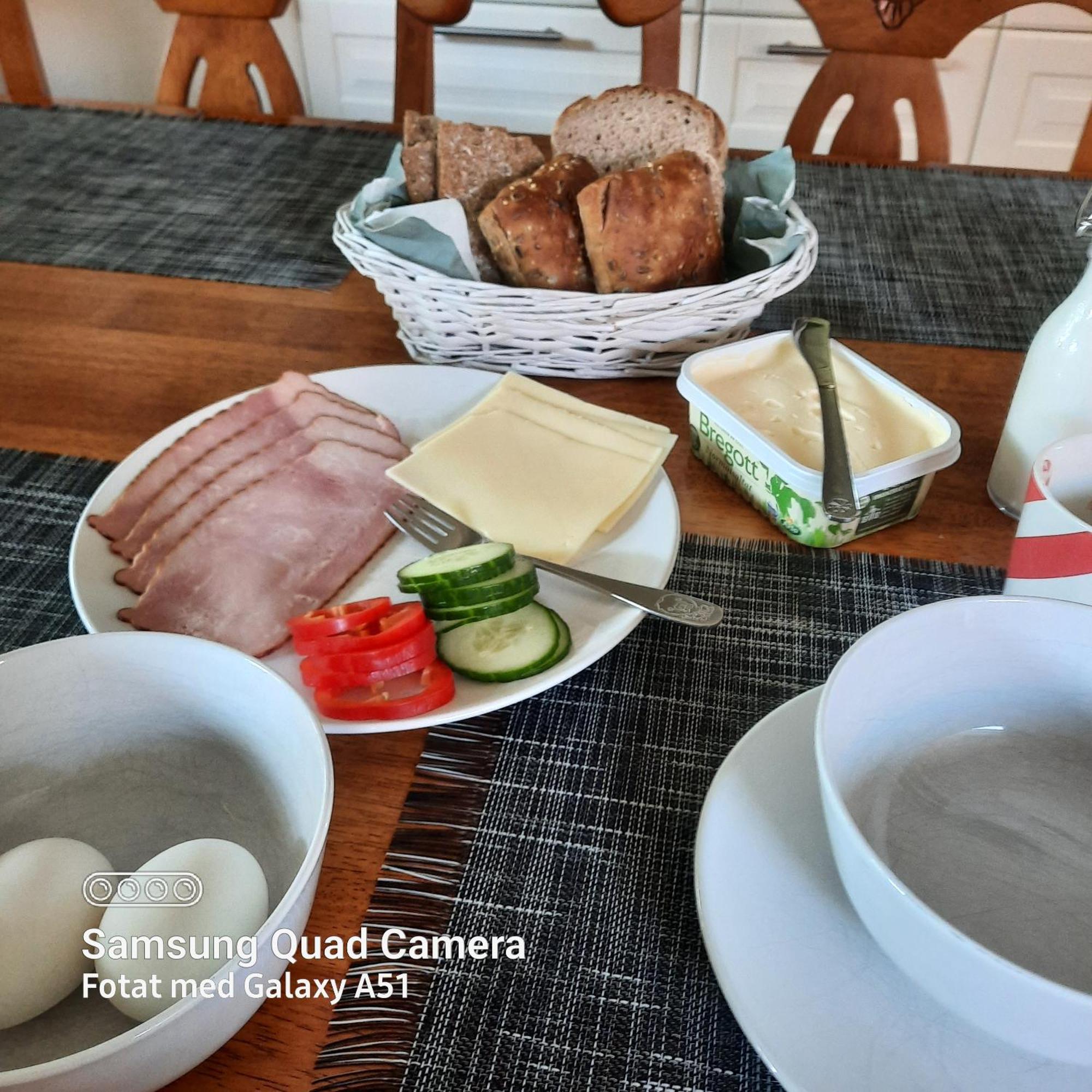 Naturnaera Dubbelrum B&B I Uppsala Ramstalund מראה חיצוני תמונה